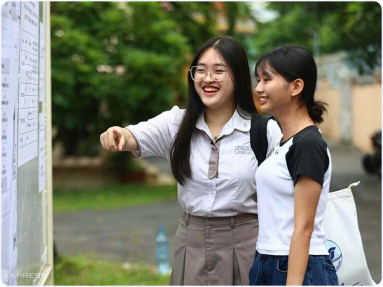 Chuẩn bị hồ sơ tuyển sinh trực tuyến